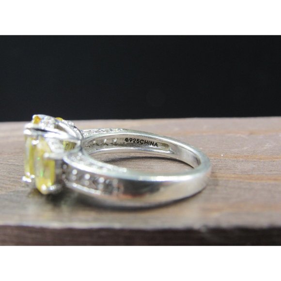 Size 6 Sterling Silver Stunning Triple Yellow Cubic Zirconia Band Ring - Picture 5 of 8